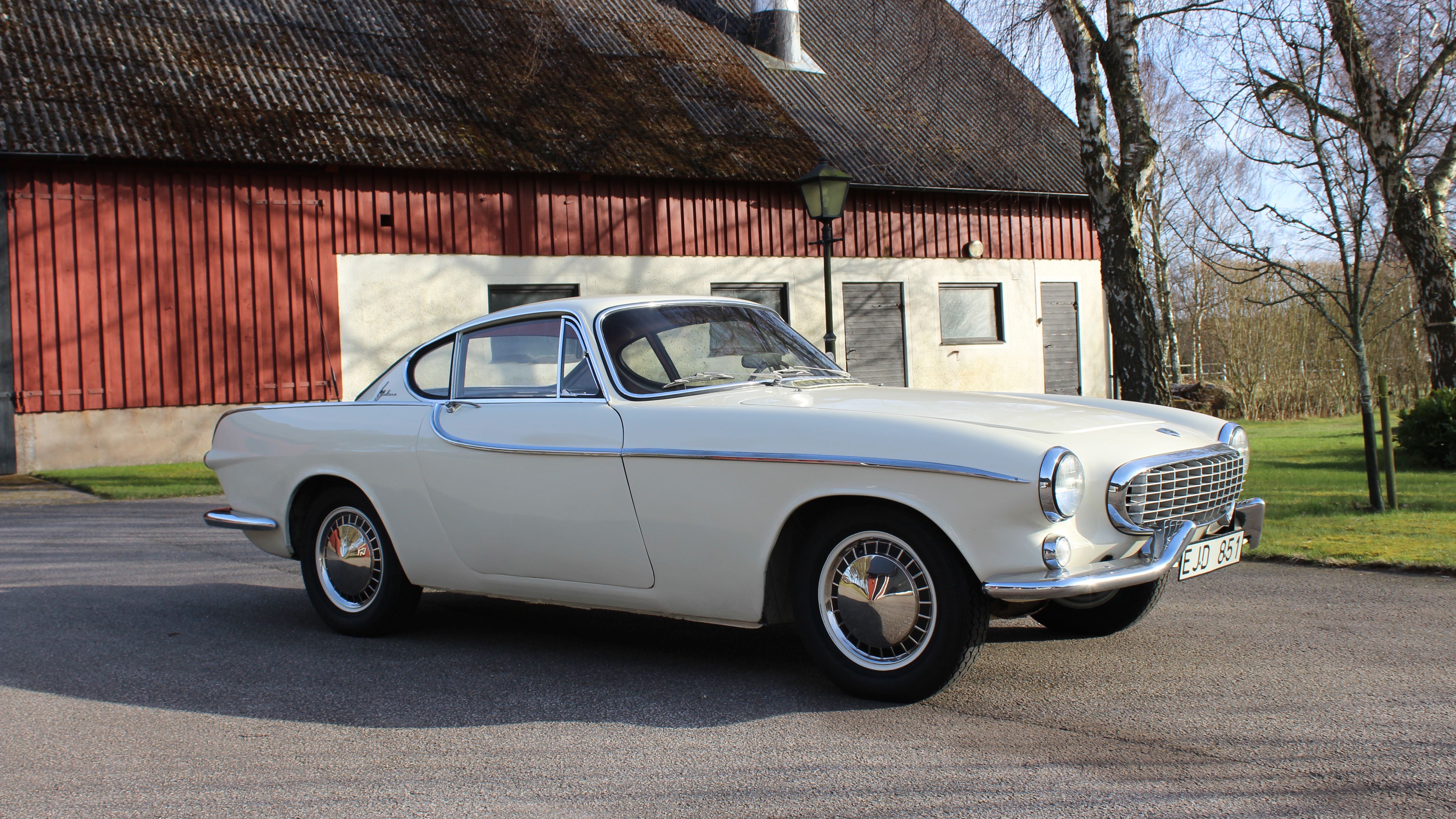 Volvo P1800