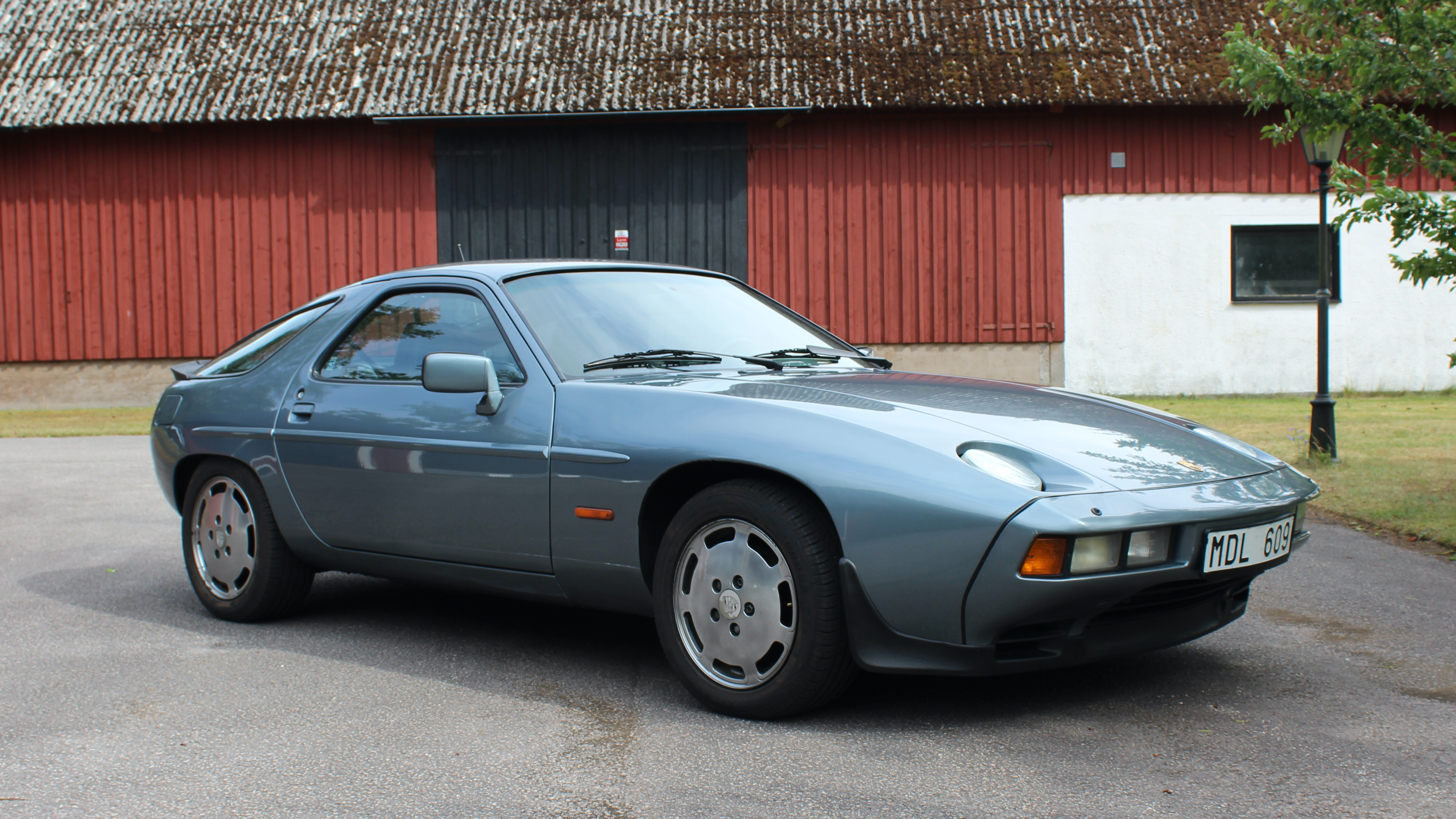 Porsche 928 S