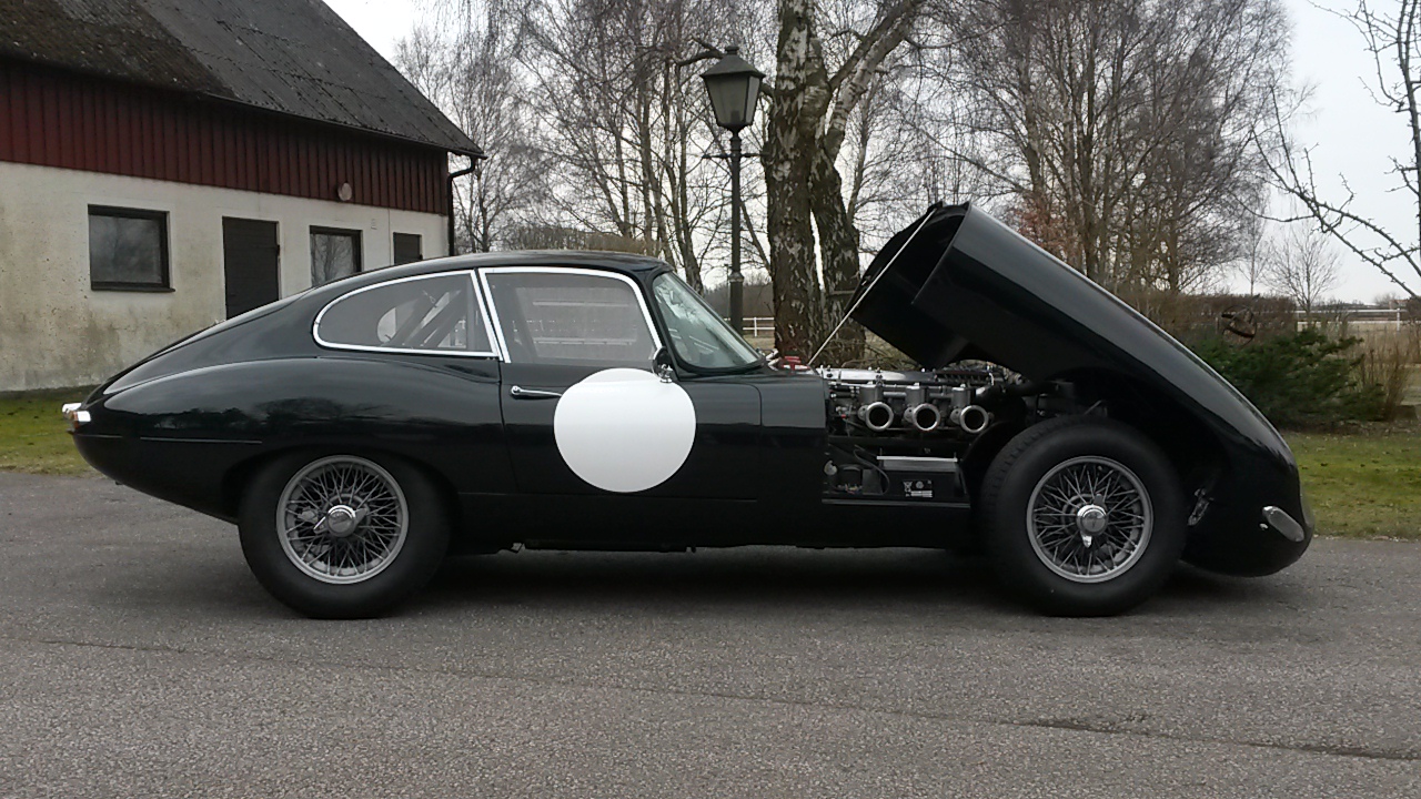 Jaguar E-type 1961 sidan öppen huv