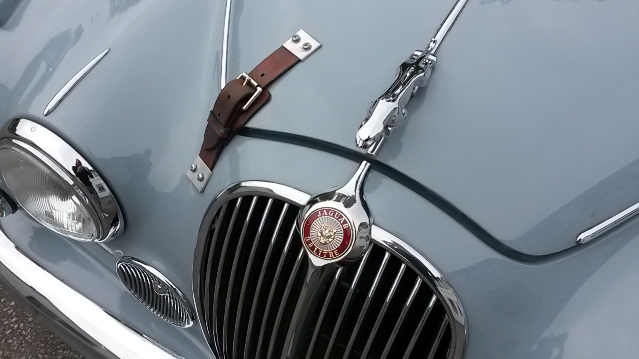 jaguar MK2 front