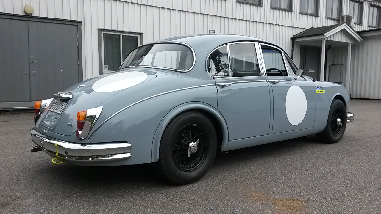 Jaguar Mk2 snett fram vänster