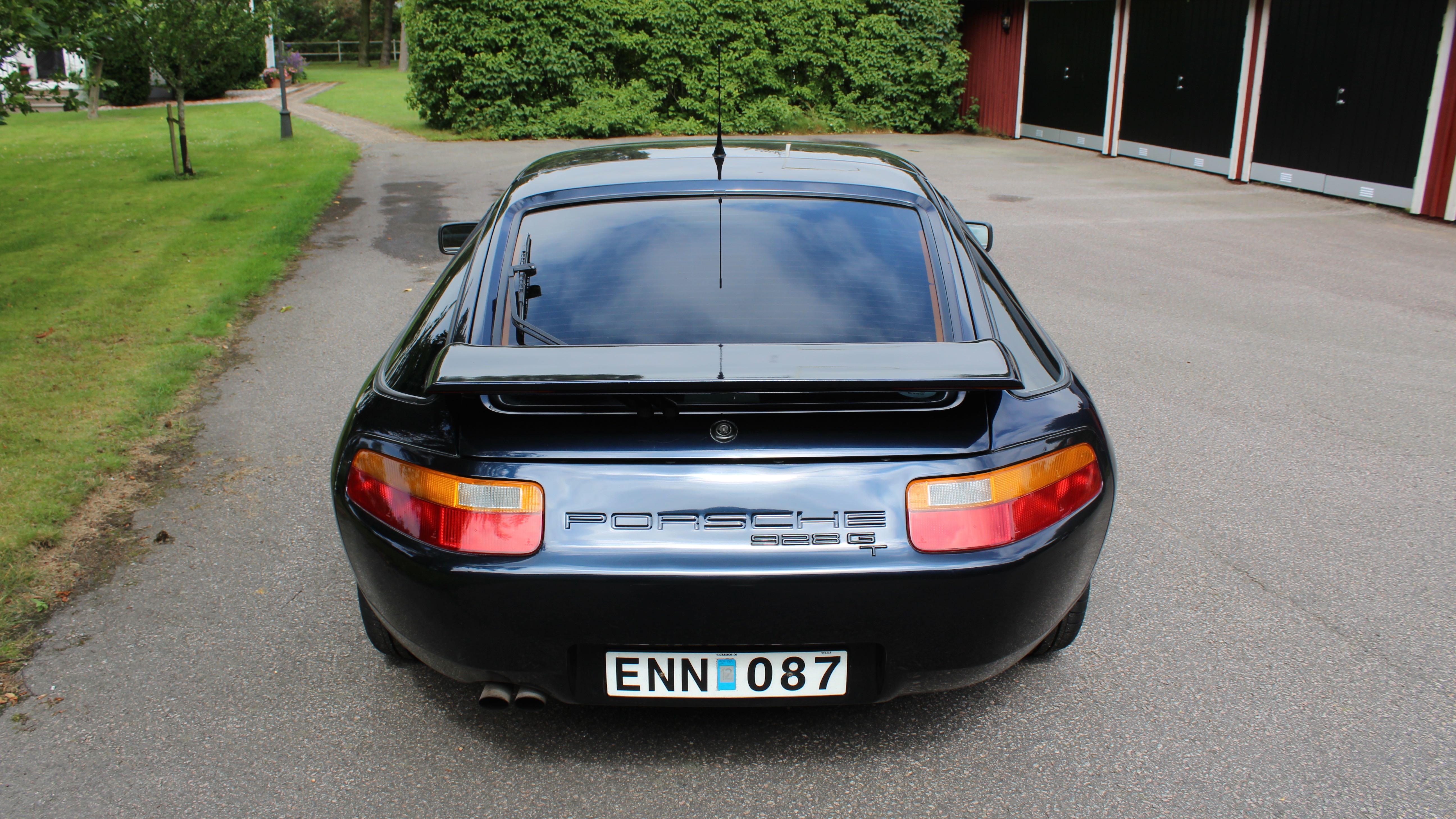 porsche 928 GT bak