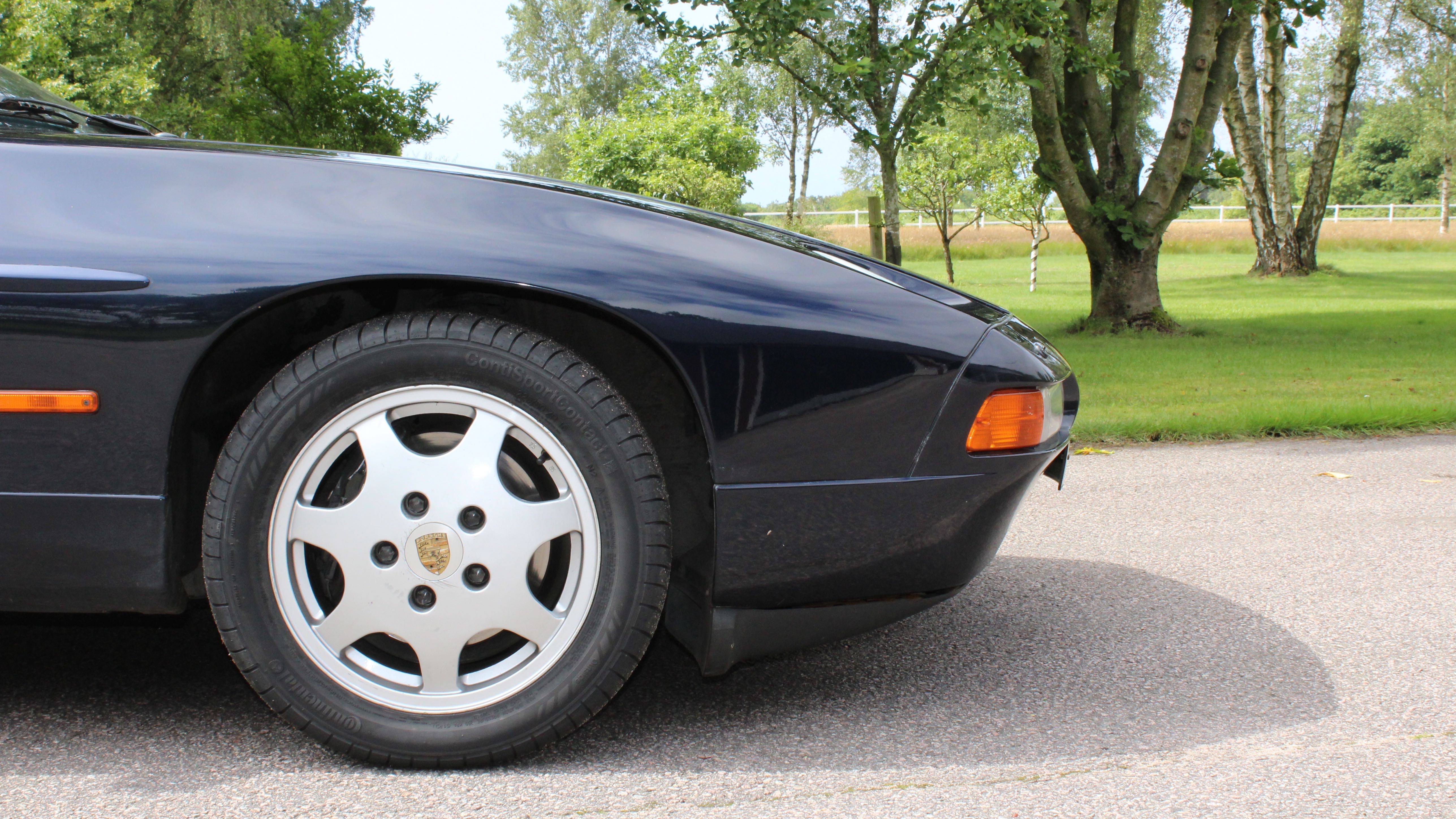 Porsche 928 GT front ny