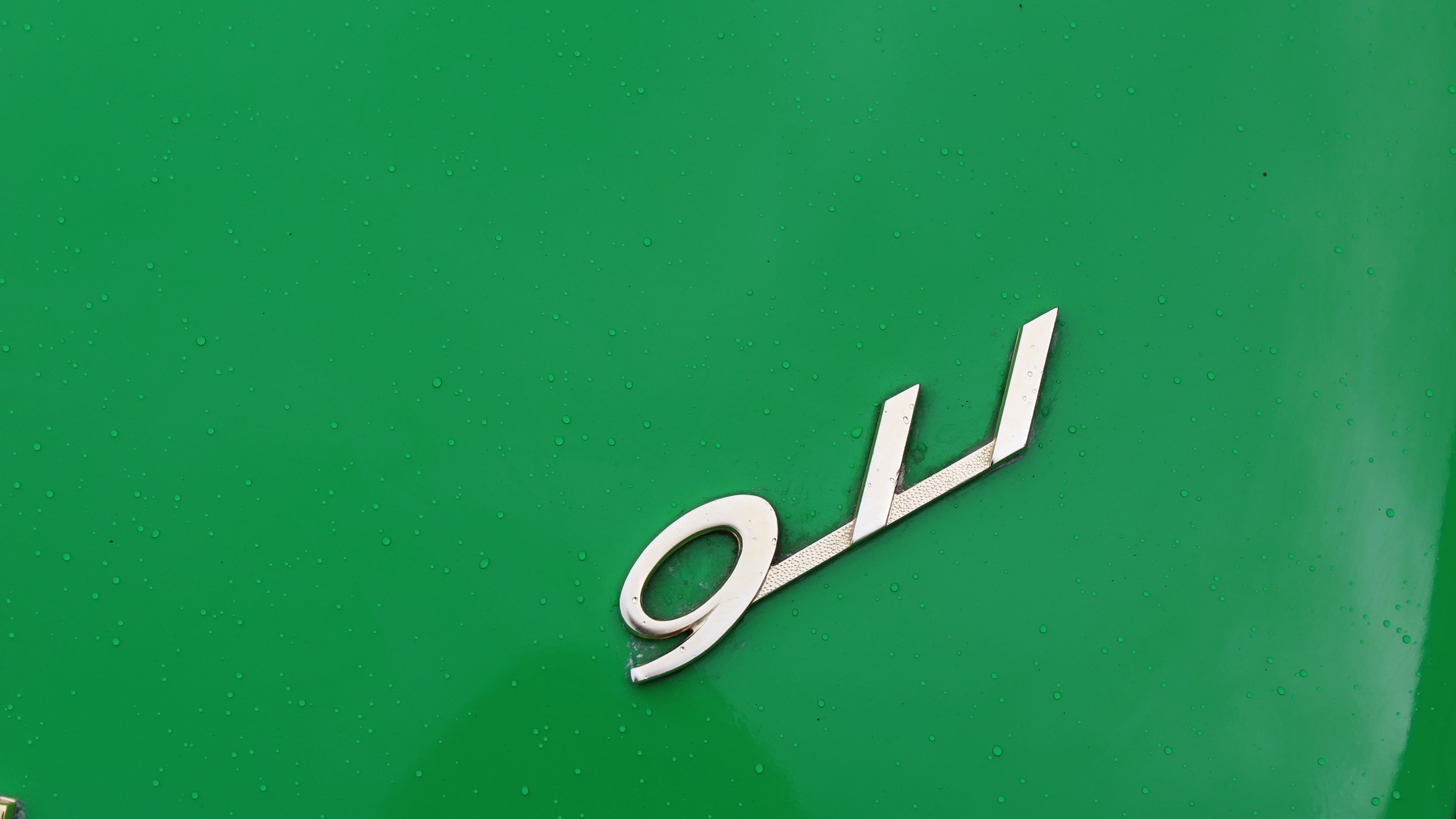 porsche 911 detalj emblem