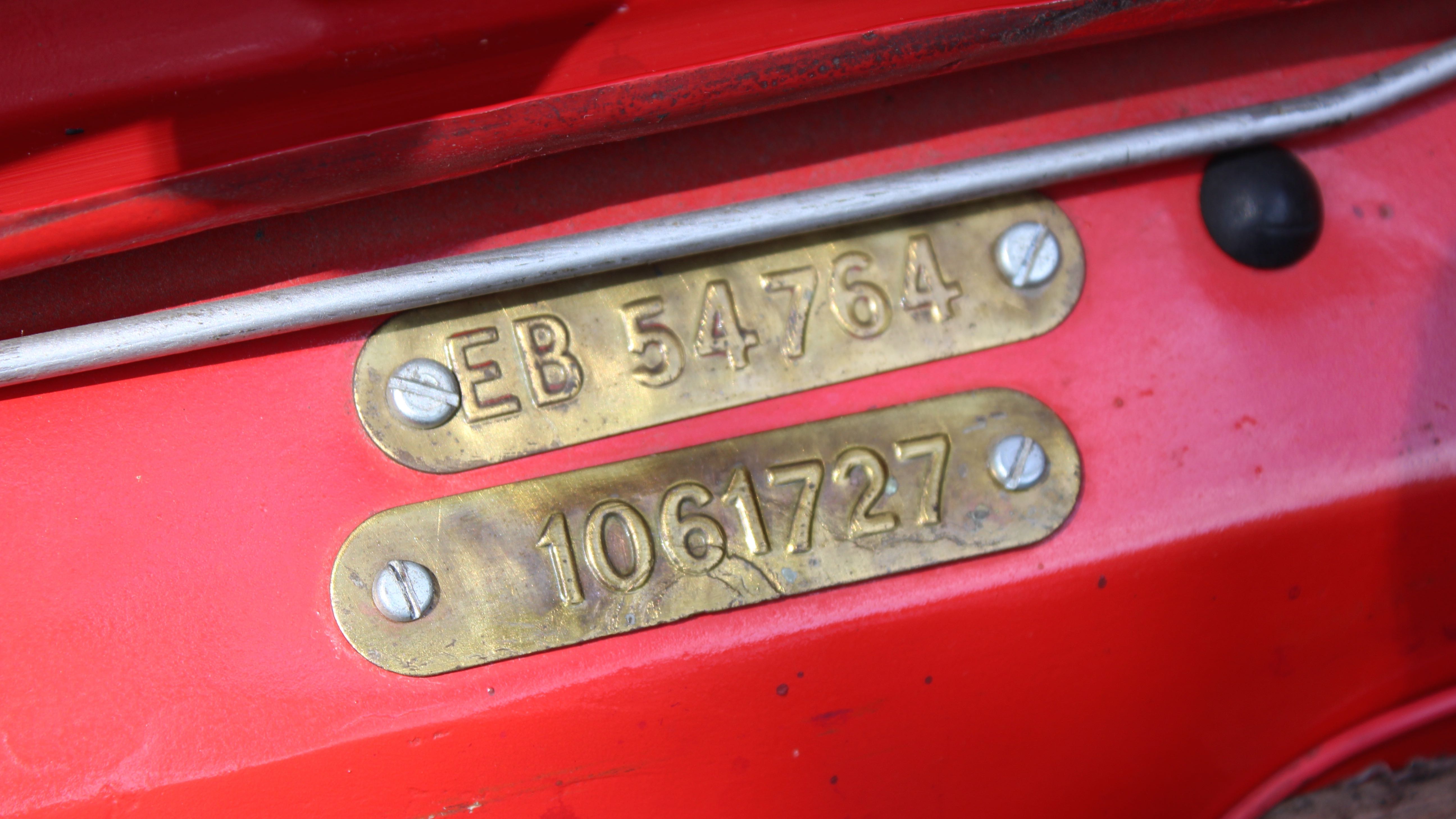 triumph tr3 skyltar